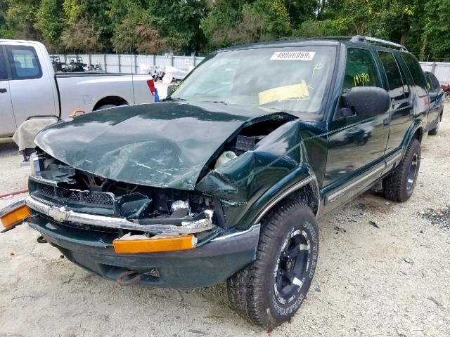 1GNDT13W61K213482 - 2001 CHEVROLET BLAZER GREEN photo 2