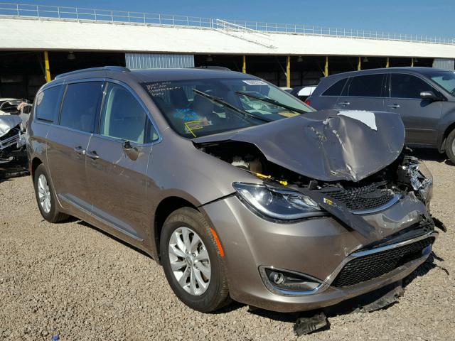 2C4RC1BG1JR126616 - 2018 CHRYSLER PACIFICA T BROWN photo 1