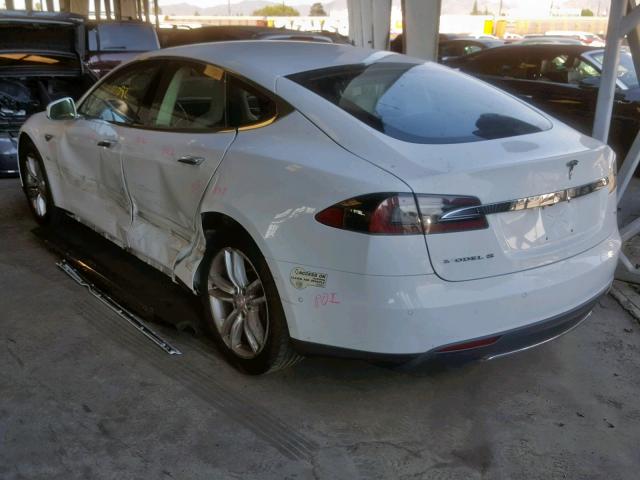 5YJSA1S2XFF092044 - 2015 TESLA MODEL S 70 WHITE photo 3