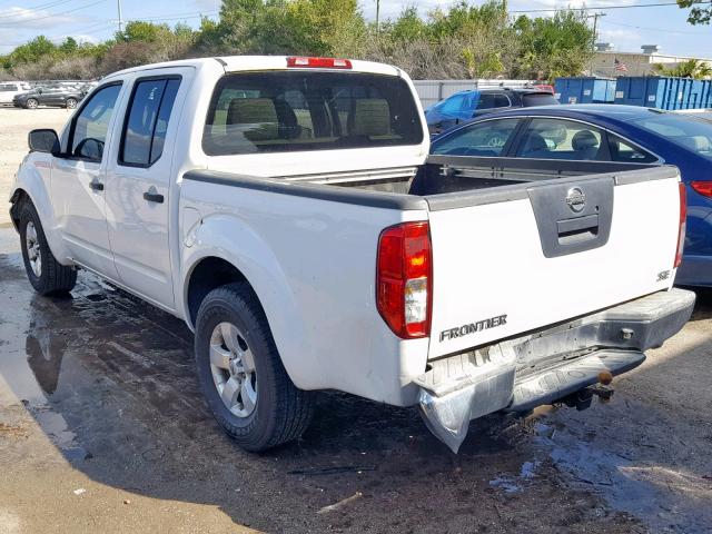 1N6AD0ER3AC418534 - 2010 NISSAN FRONTIER C WHITE photo 3