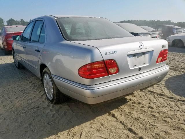 WDBJF65F5WA673094 - 1998 MERCEDES-BENZ E 320 GRAY photo 3