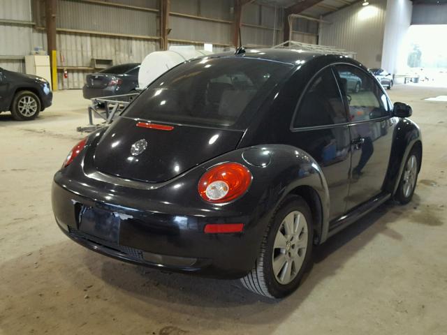 3VWPW31CX8M522681 - 2008 VOLKSWAGEN NEW BEETLE BLACK photo 4