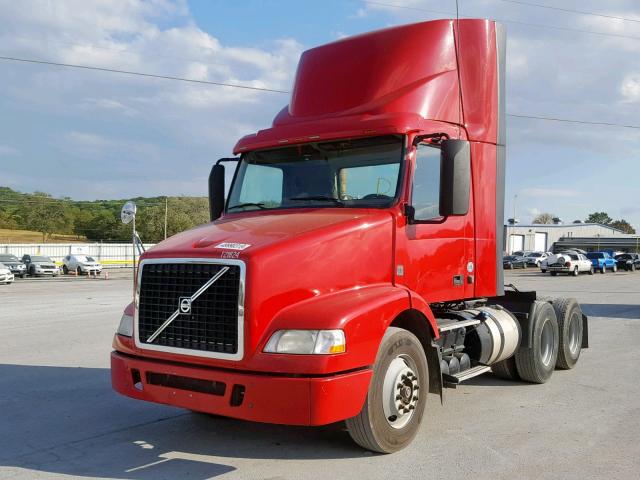 4V4MC9EG8EN157597 - 2014 VOLVO VN VNM RED photo 2