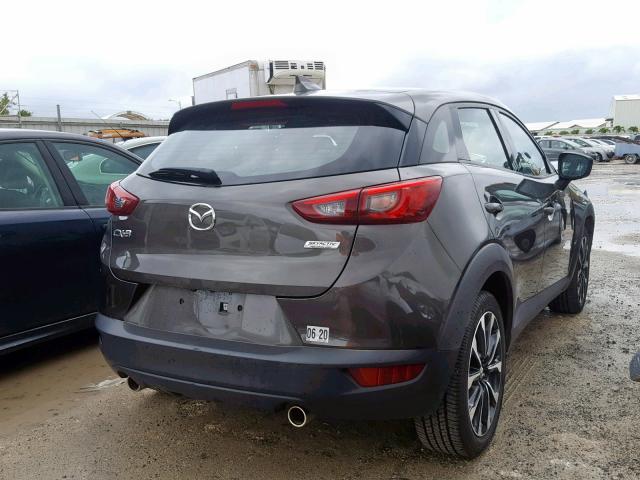 JM1DKDC79K0402713 - 2019 MAZDA CX-3 TOURI GRAY photo 4