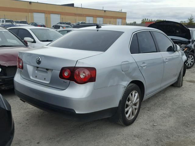 3VWJL7AJ0AM031191 - 2010 VOLKSWAGEN JETTA TDI SILVER photo 4