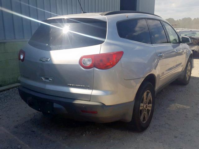 1GNER23D39S116730 - 2009 CHEVROLET TRAVERSE L SILVER photo 4