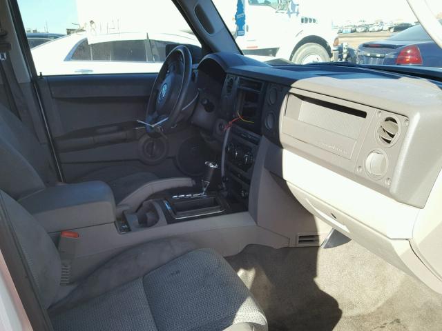1J8HG48K47C578776 - 2007 JEEP COMMANDER WHITE photo 5