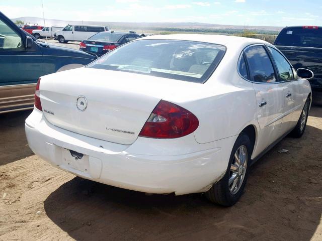 2G4WC532651255433 - 2005 BUICK LACROSSE C WHITE photo 4