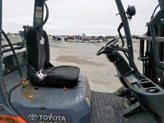 43212 - 2013 TOYOTA FORKLIFT ORANGE photo 5