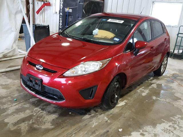 3FADP4EJ1BM167608 - 2011 FORD FIESTA SE RED photo 2