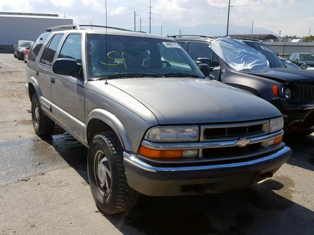 1GNDT13W012184111 - 2001 CHEVROLET BLAZER SILVER photo 1