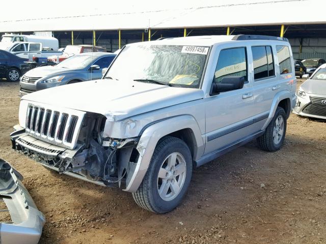 1J8HG48K18C233030 - 2008 JEEP COMMANDER SILVER photo 2