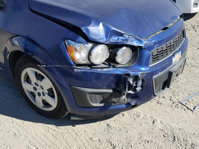 1G1JA6SGXD4108180 - 2013 CHEVROLET SONIC LS BLUE photo 9