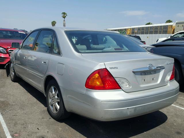 4T1BF28B72U212345 - 2002 TOYOTA AVALON XL SILVER photo 3