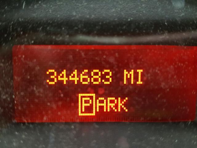 2G2WP522751234816 - 2005 PONTIAC GRAND PRIX SILVER photo 8