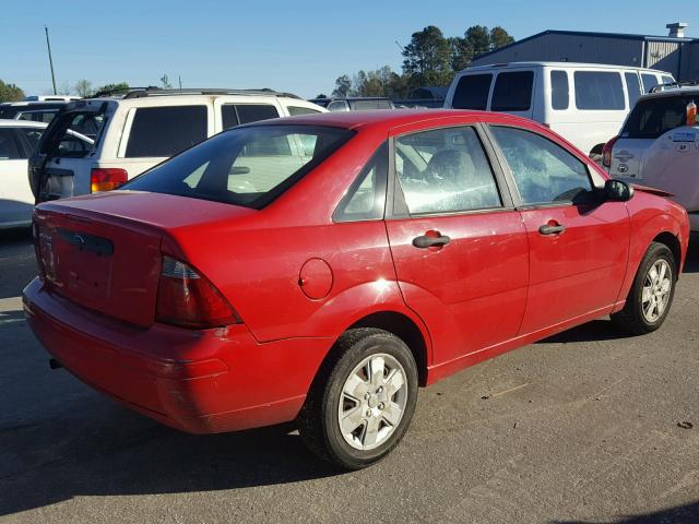 1FAFP34N47W222325 - 2007 FORD FOCUS ZX4 RED photo 4