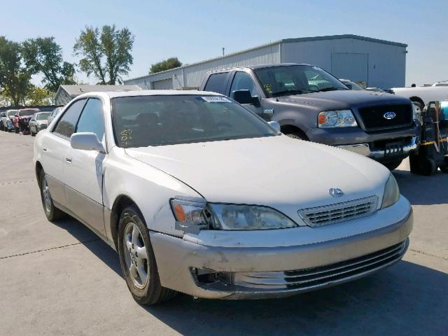 JT8BF22G1V0039585 - 1997 LEXUS ES 300 WHITE photo 1