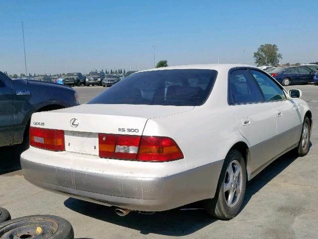 JT8BF22G1V0039585 - 1997 LEXUS ES 300 WHITE photo 4