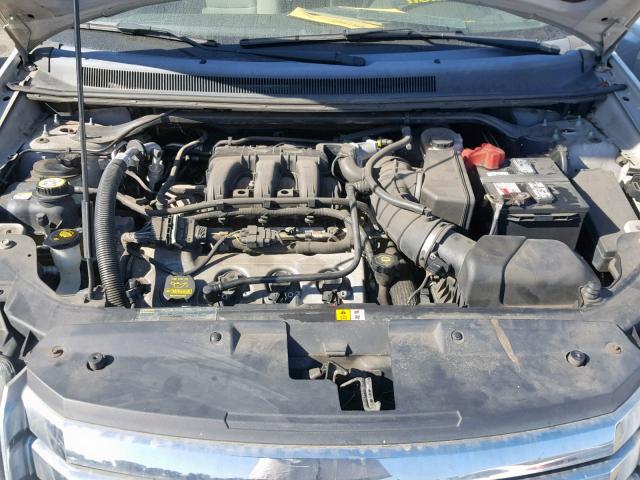 1FMDK02W19GA00893 - 2009 FORD TAURUS X S SILVER photo 7