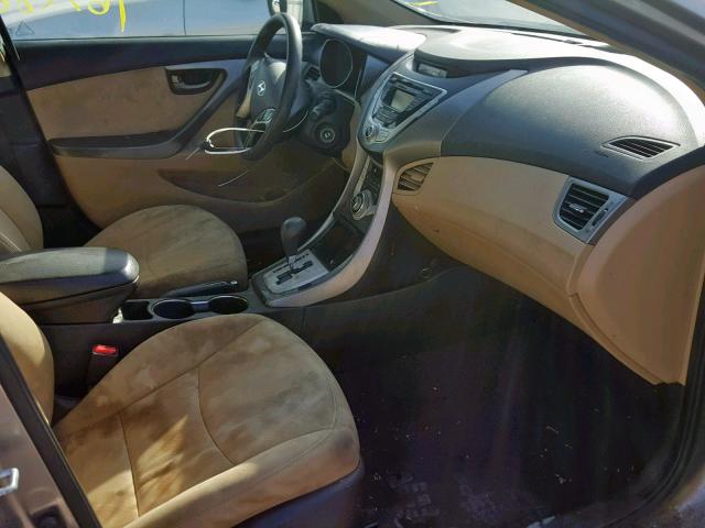 5NPDH4AE1CH086938 - 2012 HYUNDAI ELANTRA GL GRAY photo 5