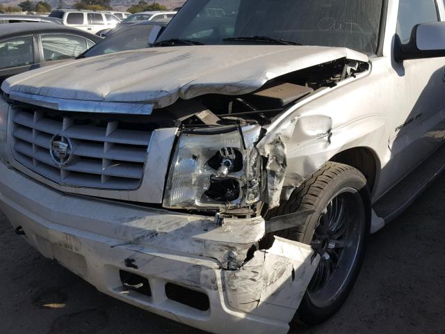 3GYFK66N84G333634 - 2004 CADILLAC ESCALADE E WHITE photo 9