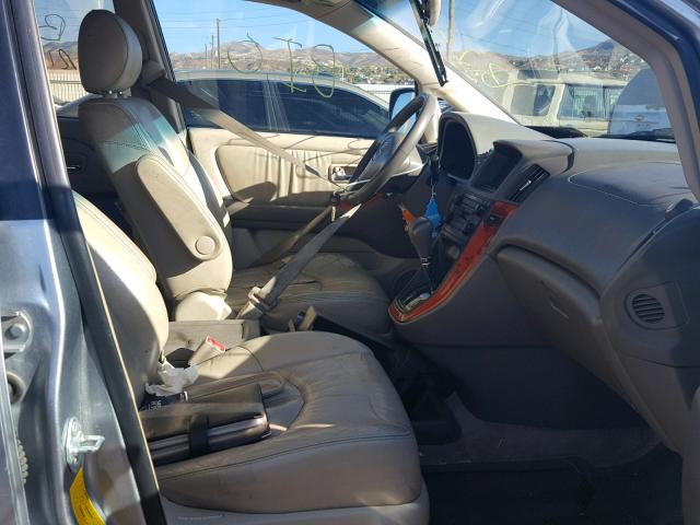 JTJGF10U030150889 - 2003 LEXUS RX 300 SILVER photo 5