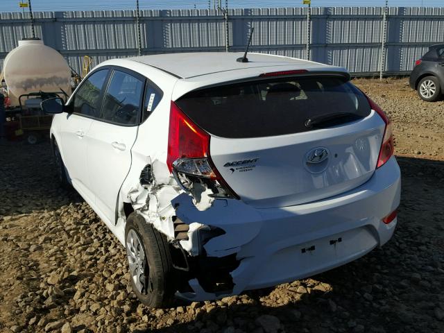 KMHCT5AEXGU277457 - 2016 HYUNDAI ACCENT SE WHITE photo 9