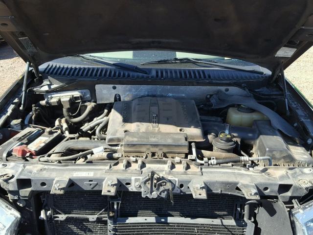 5LMFU275X7LJ18487 - 2007 LINCOLN NAVIGATOR Қара фото 7