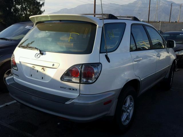 JTJGF10U320131042 - 2002 LEXUS RX 300 WHITE photo 4