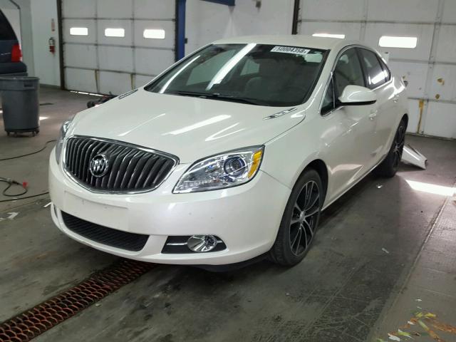 1G4PW5SK6G4182021 - 2016 BUICK VERANO SPO WHITE photo 2