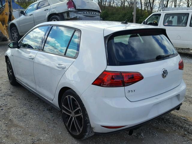 3VW447AU1HM052193 - 2017 VOLKSWAGEN GTI S/SE WHITE photo 3