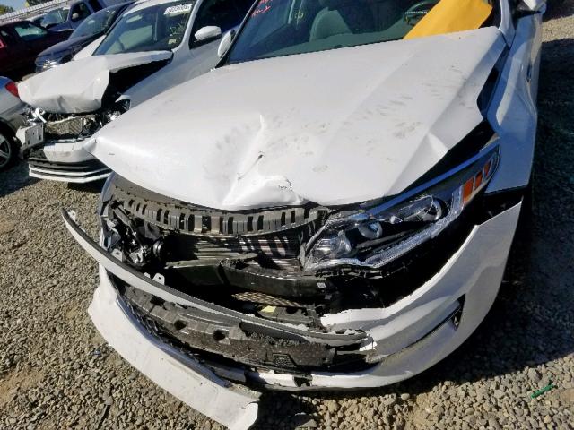 5XXGU4L33GG053073 - 2016 KIA OPTIMA EX WHITE photo 9