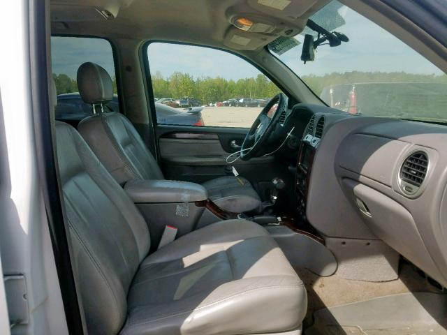 1GKDS13S852364939 - 2005 GMC ENVOY WHITE photo 5