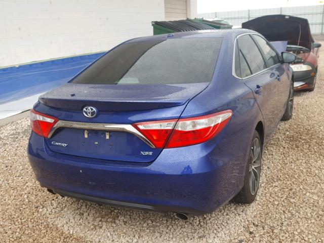 4T1BK1FK3FU559461 - 2015 TOYOTA CAMRY XSE BLUE photo 4