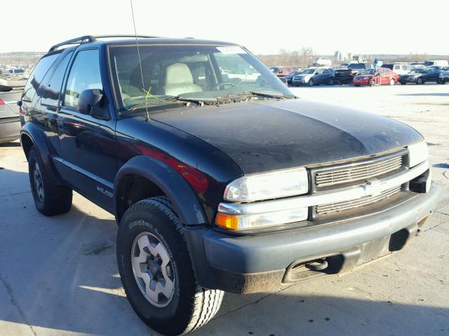 1GNCT18W02K174698 - 2002 CHEVROLET BLAZER BLACK photo 1