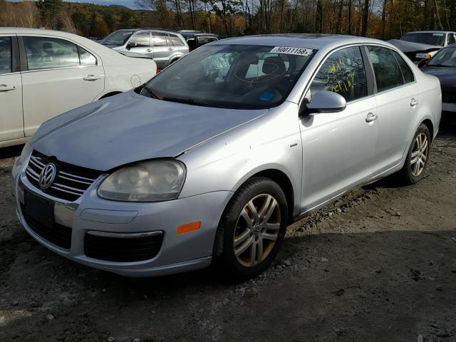 3VWEF71K27M186948 - 2007 VOLKSWAGEN JETTA WOLF SILVER photo 2