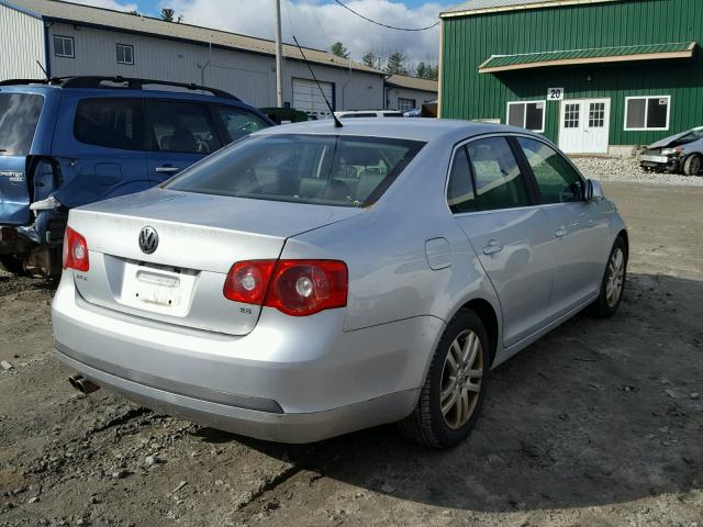 3VWEF71K27M186948 - 2007 VOLKSWAGEN JETTA WOLF SILVER photo 4