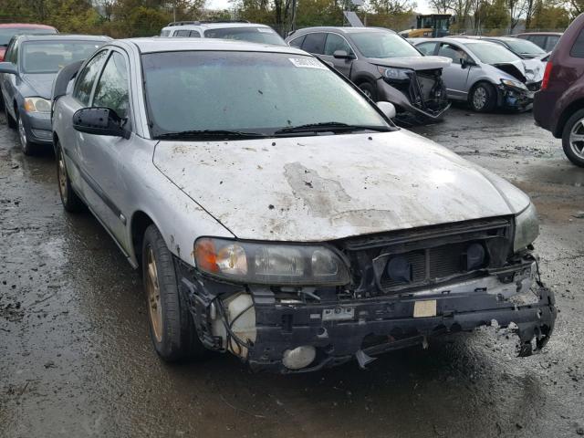 YV1RS61R622186324 - 2002 VOLVO S60 GRAY photo 1