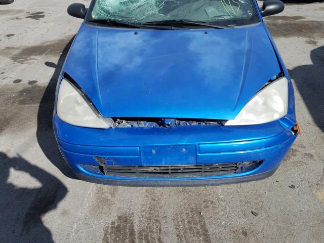 3FAFP3136YR177413 - 2000 FORD FOCUS ZX3 BLUE photo 7