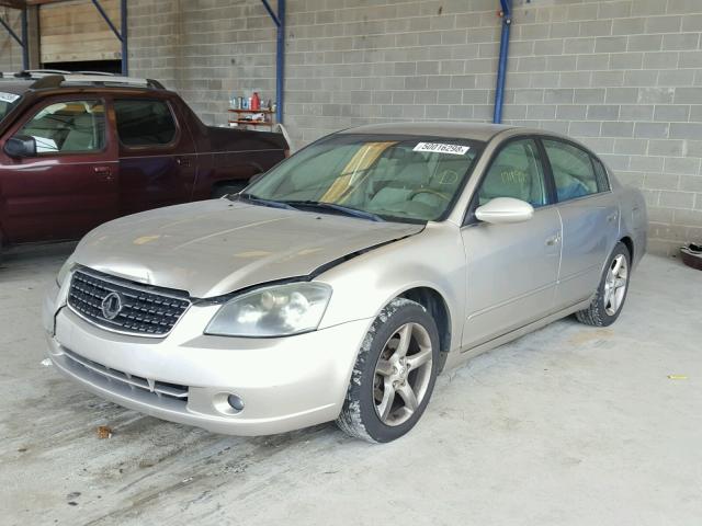 1N4BL11DX5N456272 - 2005 NISSAN ALTIMA SE GOLD photo 2