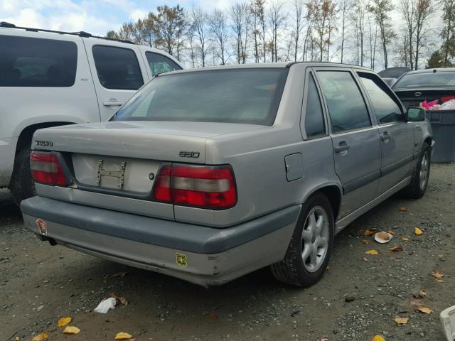 YV1LS5546V1392333 - 1997 VOLVO 850 SILVER photo 4