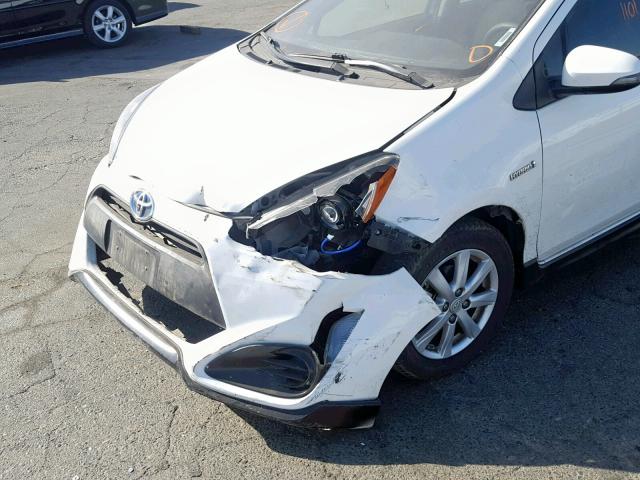 JTDKDTB30H1597050 - 2017 TOYOTA PRIUS C WHITE photo 9