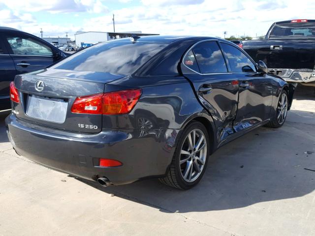 JTHBK262685062782 - 2008 LEXUS IS 250 GRAY photo 4