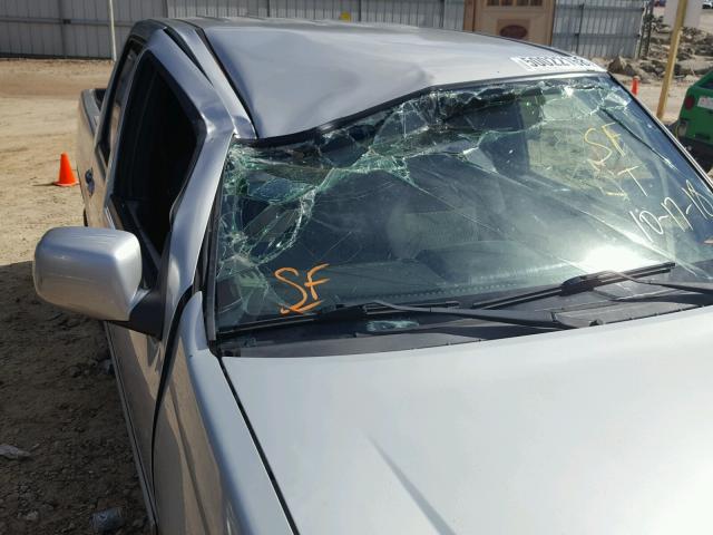 1GCDSCFE3B8112456 - 2011 CHEVROLET COLORADO L SILVER photo 9