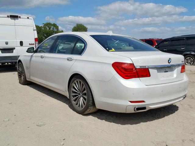 WBAKB8C55BCY65876 - 2011 BMW ALPINA B7 WHITE photo 3