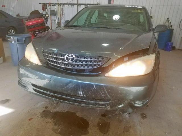 4T1BE30K82U630398 - 2002 TOYOTA CAMRY LE GREEN photo 9