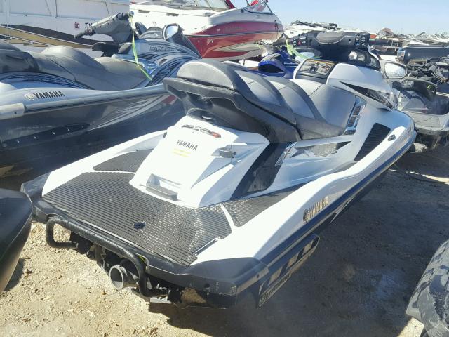 YAMA1021B515 - 2015 YAMAHA MARINE LOT WHITE photo 4