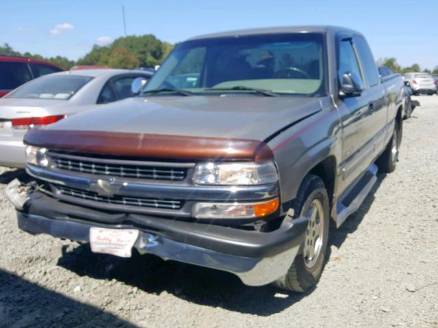 1GCEC19V92Z132965 - 2002 CHEVROLET SILVERADO GRAY photo 2