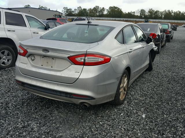 3FA6P0H7XFR229100 - 2015 FORD FUSION SE SILVER photo 4