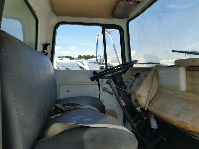 N70FYCE6007 - 1978 FORD F700 WHITE photo 5